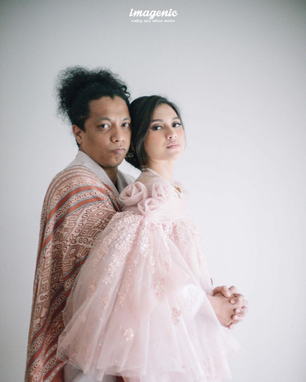 7 Seleb ini kepincut pesona komedian, termasuk Indah Permatasari