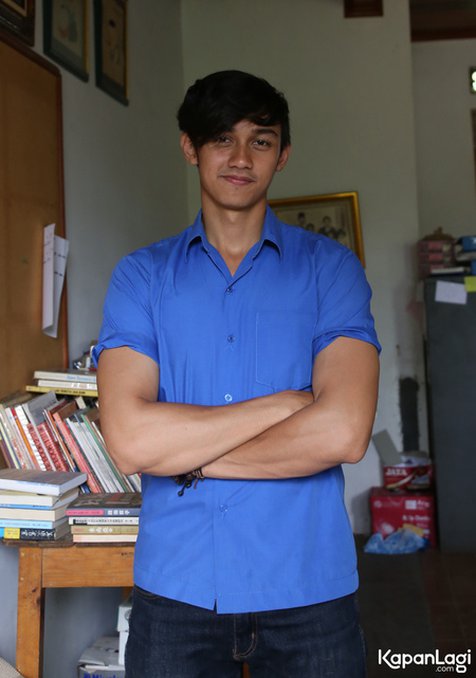 10 Potret Caesar Hito di awal karier, gaya rambutnya curi perhatian