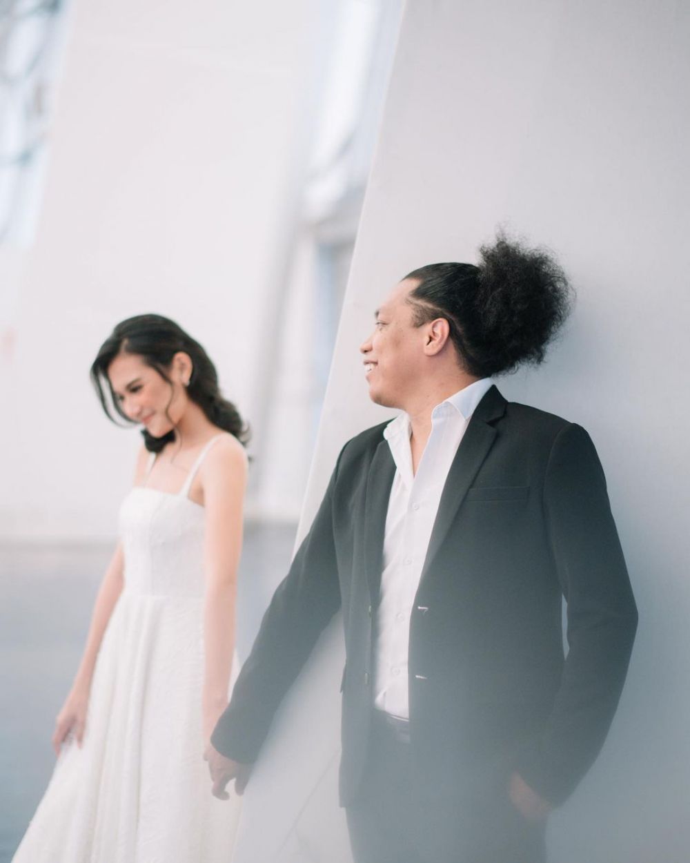 10 Potret prewedding Arie Kriting dan Indah Permatasari, romantis