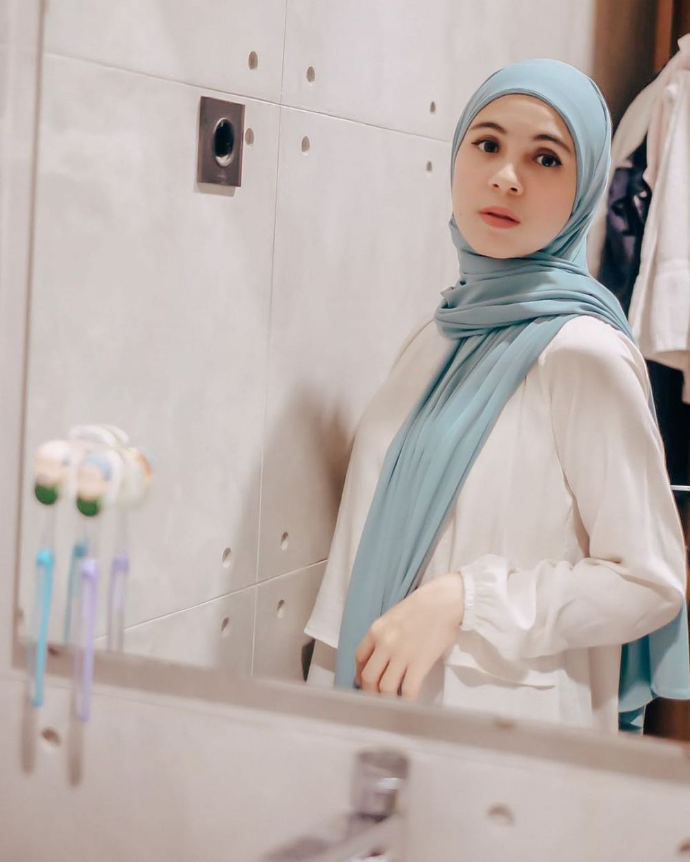 Pesona 13 seleb keturunan Bugis, termasuk Indah Permatasari