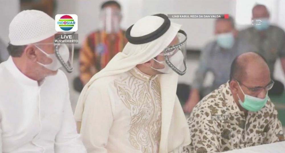 10 Momen akad nikah Reza D'Academy dan Valda Alviana, bernuansa Arab