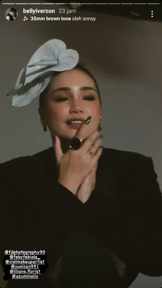 10 Pemotretan Feby Febiola dengan kepala plontos, tuai pujian