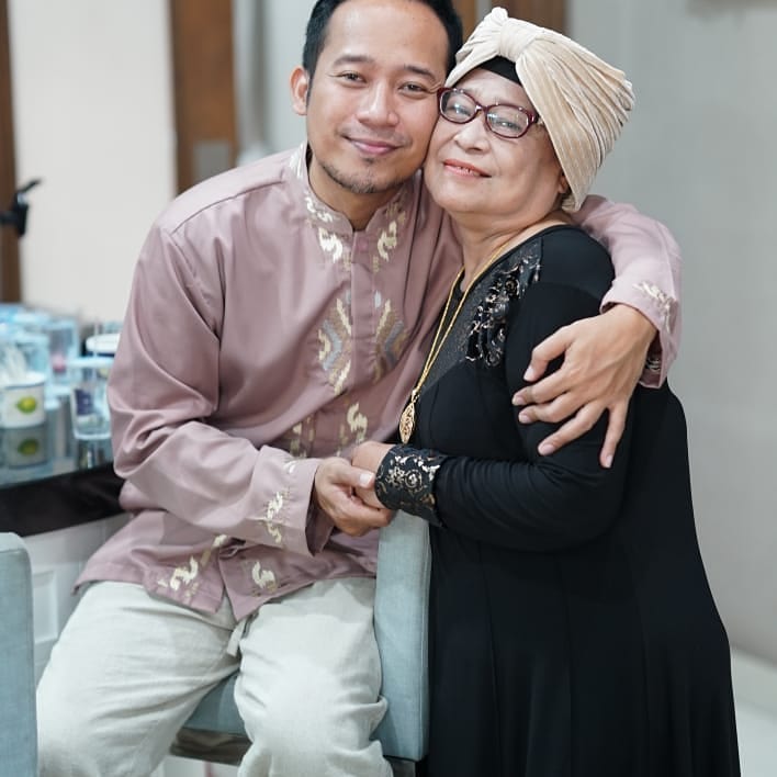  Cerita sedih Denny Cagur ceritakan kondisi ibunya sebelum meninggal