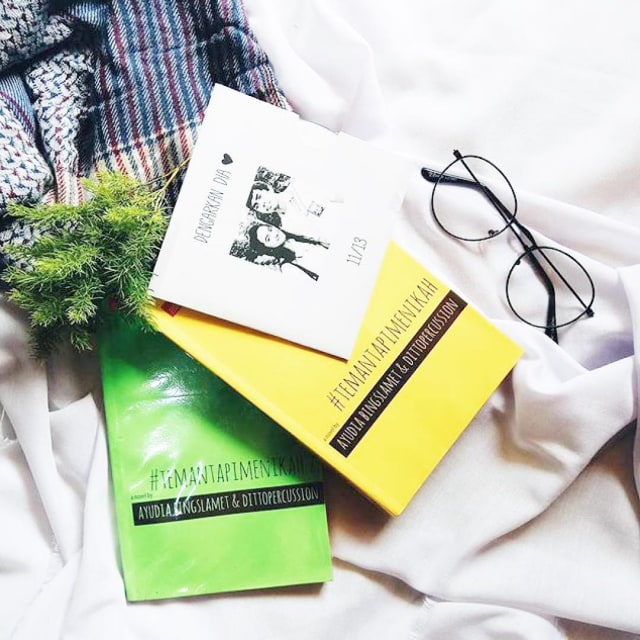 Hobi menulis, 14 seleb cantik Tanah Air sukses terbitkan buku