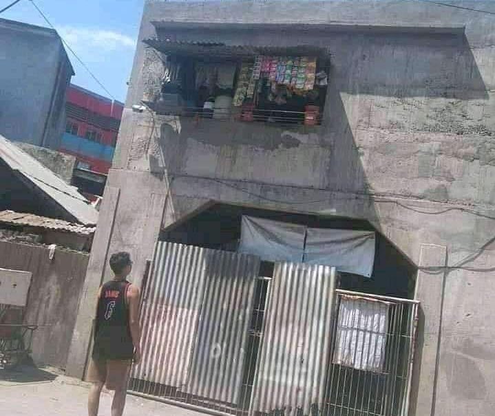 11 Potret nyeleneh warung ini lucunya bikin repot pembeli