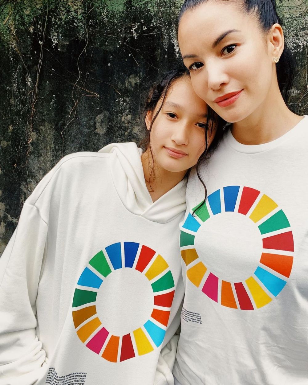 Sudah remaja, pesona anak 9 seleb blasteran ini memikat