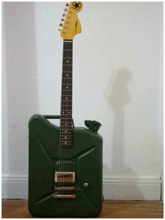 10 Kreasi gitar unik ala warganet ini bikin nyengir kuda