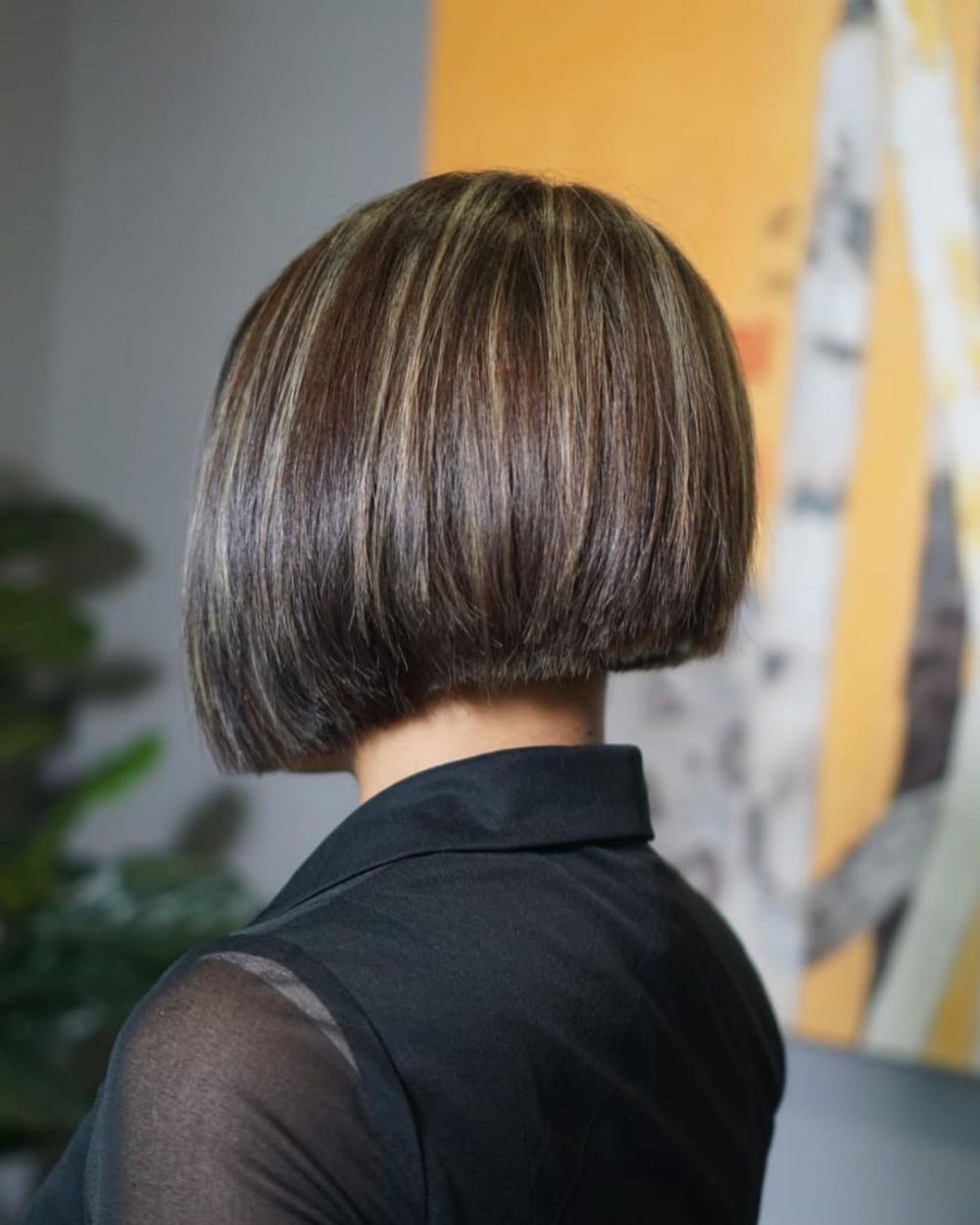 Di-make over Ivan Gunawan, ini 7 potret Evi Masamba dengan rambut baru