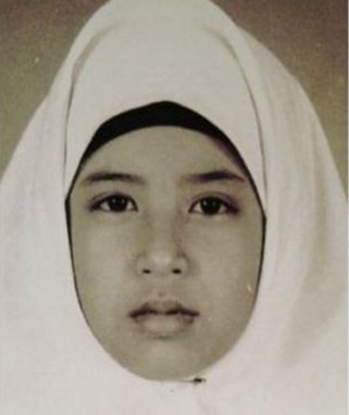 Pas foto 10 pesinetron cantik zaman sekolah, ekspresinya gemesin