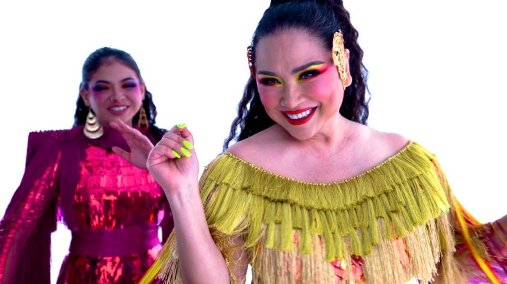 Titi DJ ajak masyarakat tunjukan warna Indonesia di tengah kepiluan
