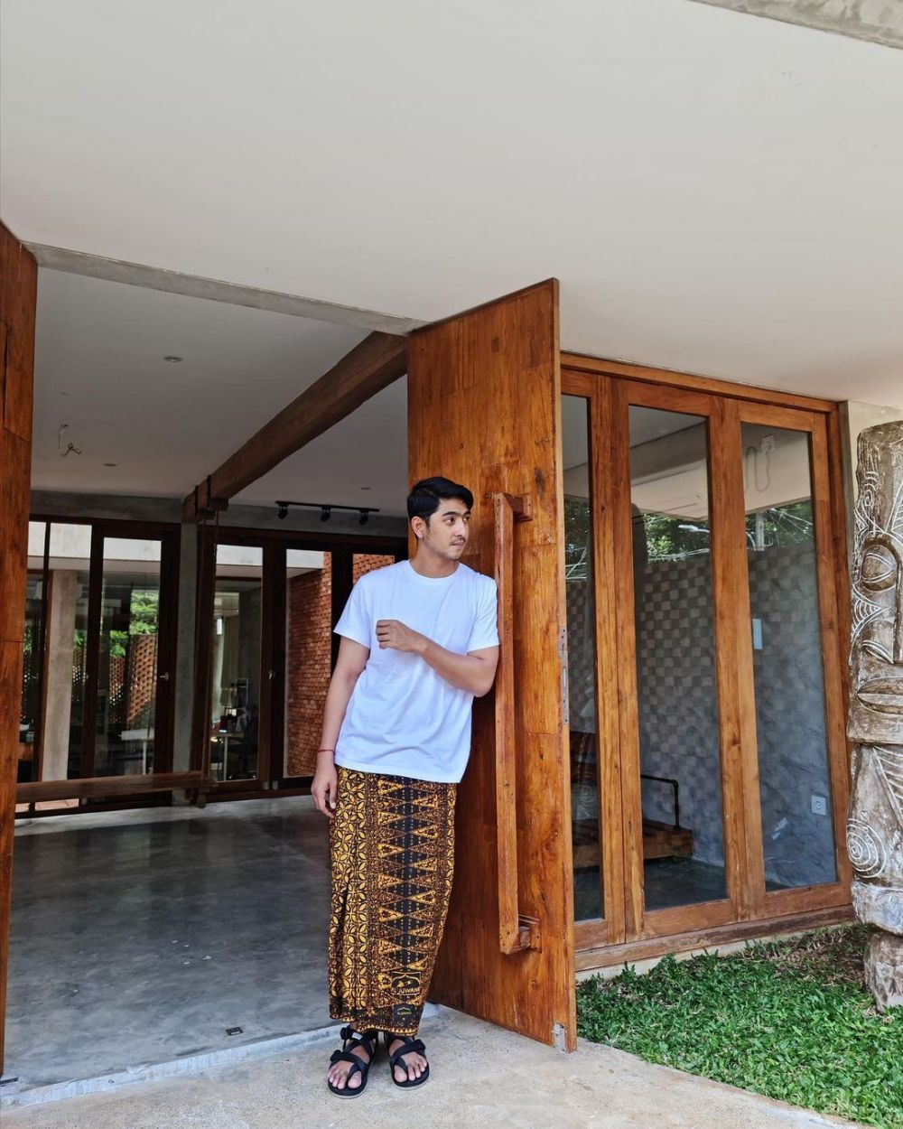 10 Potret kantor baru Zaskia Adya Mecca, bikin betah kerja