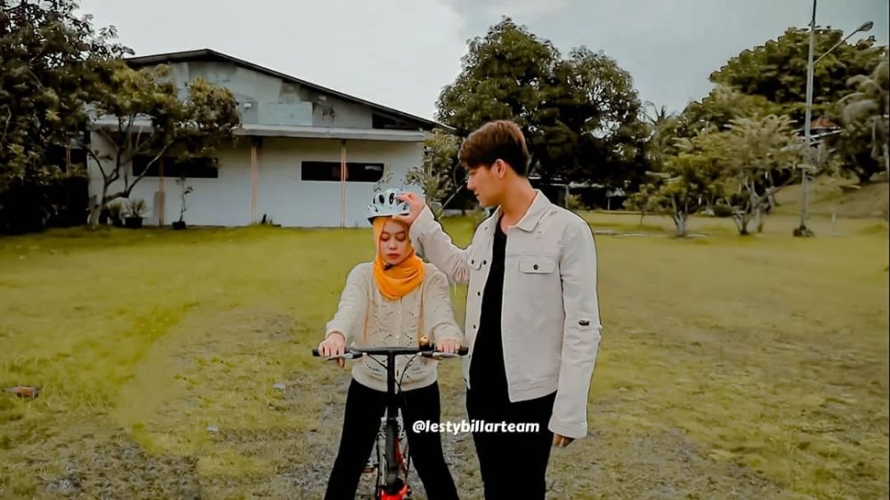 10 Potret kemesraan Lesty dan Rizky Billar di mini seri, bikin baper