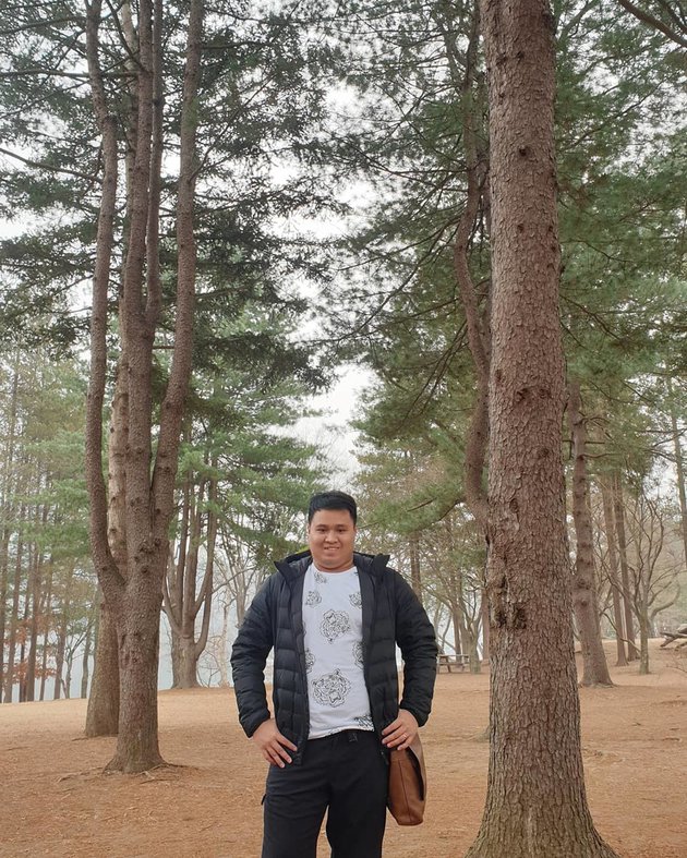 8 Potret Joe Octavianus adik Ipar Sarwendah, manajer & pebisnis muda