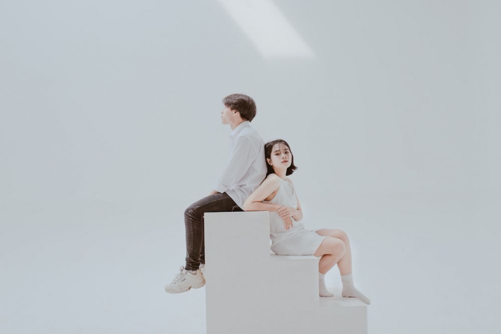 125 Kata-kata bijak tentang orang cuek, biar nggak mudah kesal