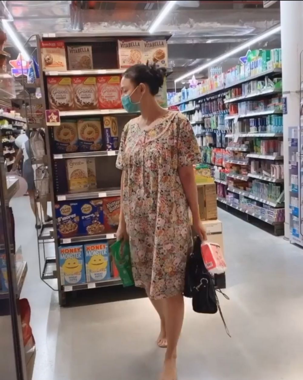 10 Potret kesederhanaan Whulandary Herman, Puteri Indonesia tahun 2013