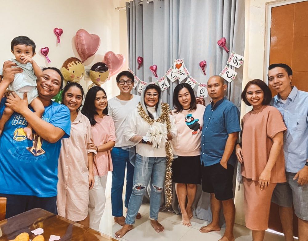 8 Momen seru bridal shower Regina Ivanova, dihadiri sahabat