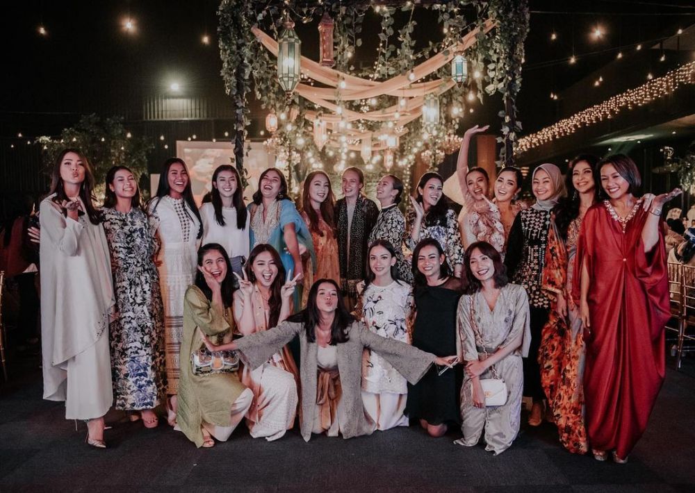 10 Potret persahabatan jebolan Puteri Indonesia, curi perhatian