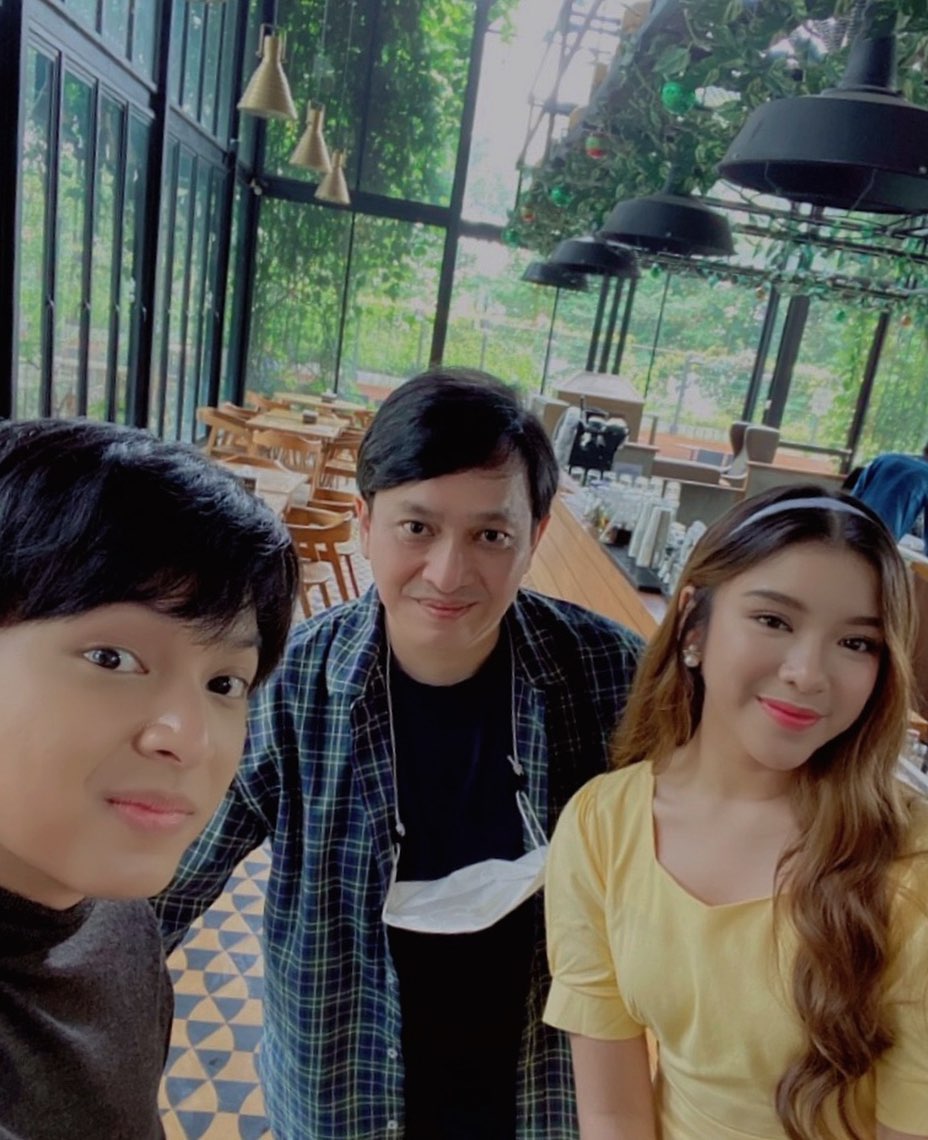 Jadi rekan duet, intip 8 potret akrab Arsy dan Tiara Andini