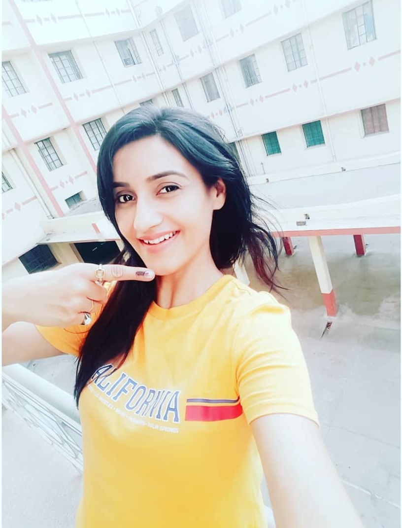 Potret 10 artis cantik drama kolosal India tanpa makeup, beda banget