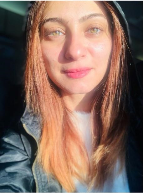 Potret 10 artis cantik drama kolosal India tanpa makeup, beda banget