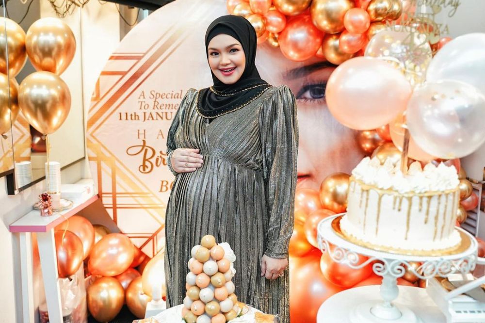 11 Momen kejutan ultah Siti Nurhaliza, perut besarnya curi perhatian