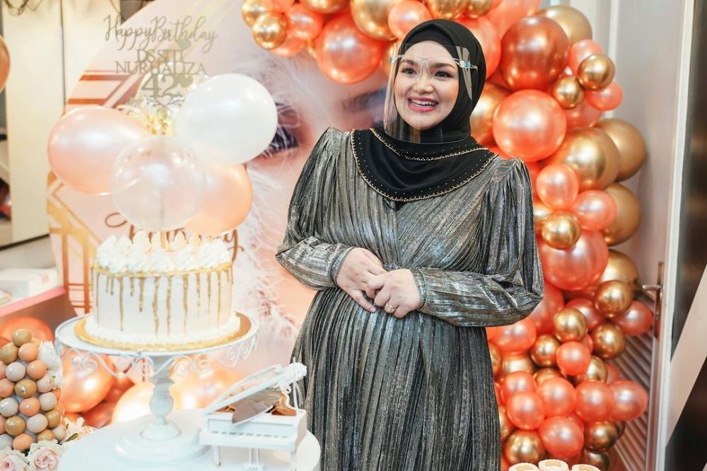 11 Momen kejutan ultah Siti Nurhaliza, perut besarnya curi perhatian