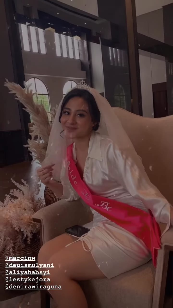 9 Momen seru bridal shower Margin Wieheerm calon istri Ali Syakieb