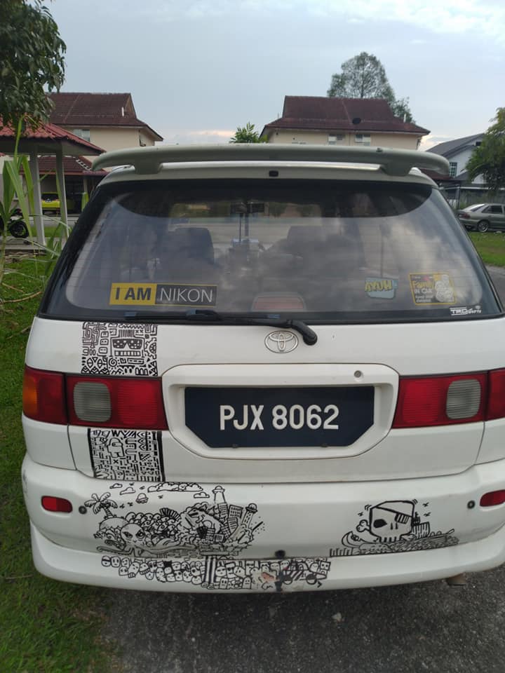 Mobilnya dicoret-coret sang anak, reaksi ayah ini tuai pujian