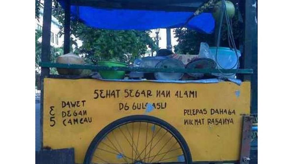 10 Cara lucu promosi es cendol dan dawet, bikin pembeli auto senyum