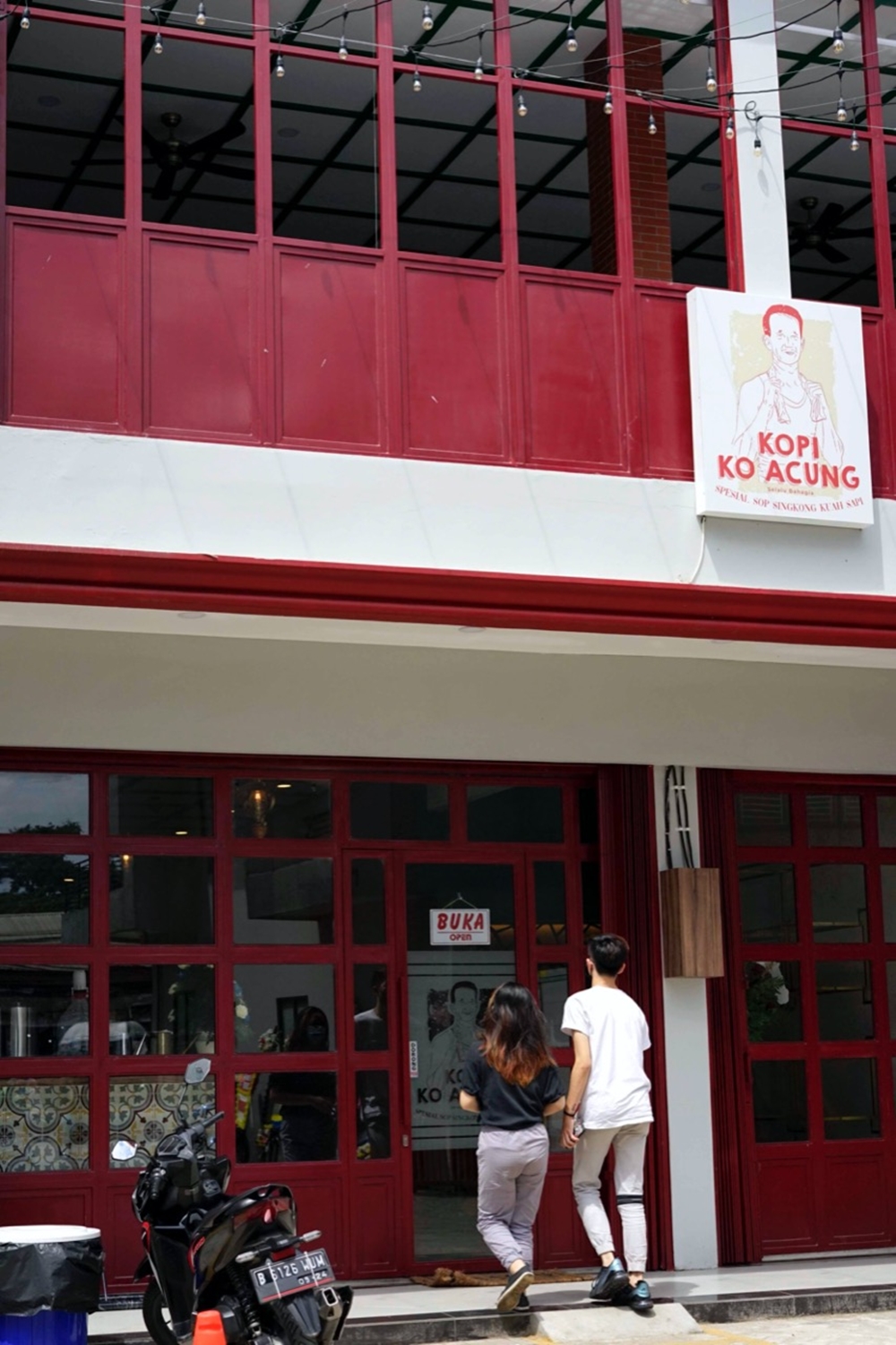 Nih 6 Fakta kedai kuliner khas Sambas berkonsep peranakan di Bintaro