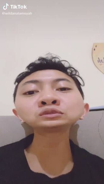 10 Potret lucu hasil filter Wacky Mirror di TikTok, kocak abis