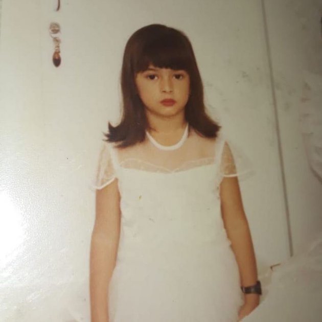 10 Potret masa kecil Nabila Syakieb, hidung mancungnya curi perhatian