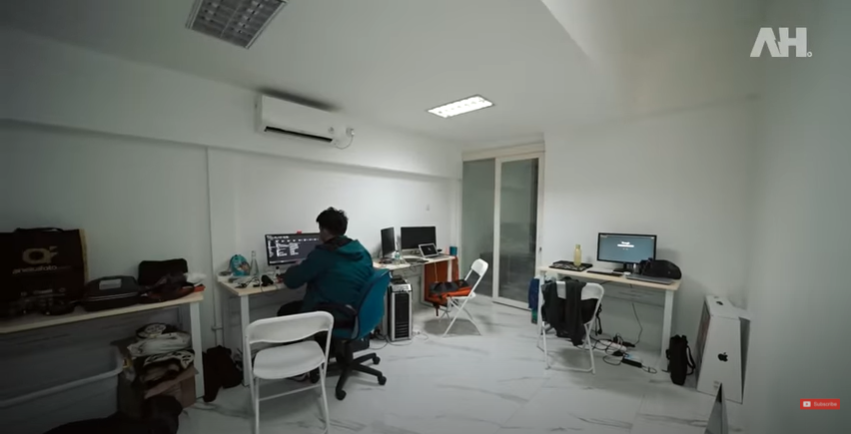 9 Potret studio konten YouTube The Hermansyah A6, megah dan mewah