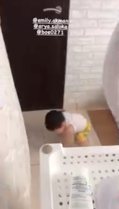 7 Penampakan kamar tidur Arya Saloka, jauh dari kesan mewah