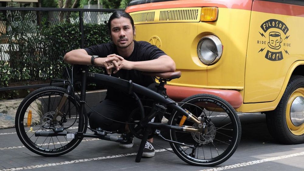 Kisah 7 seleb terpapar Covid-19 di tahun 2021, terbaru Donna Agnesia