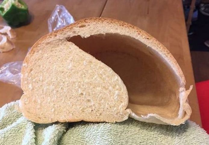 10 Isian roti ini bikin mikir dua kali saat gigitan pertama