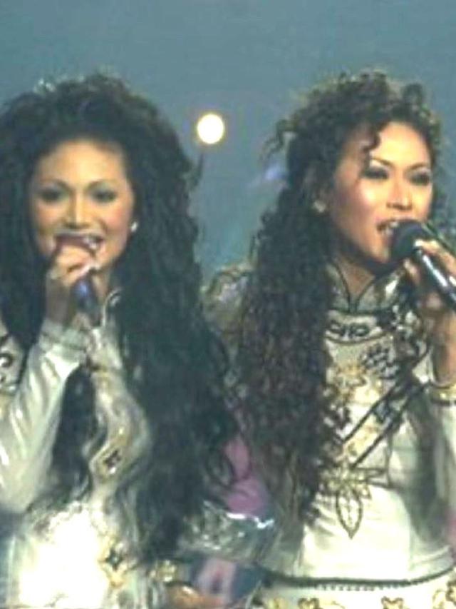 10 Transformasi gaya rambut Krisdayanti dari masa ke masa, ikonik abis