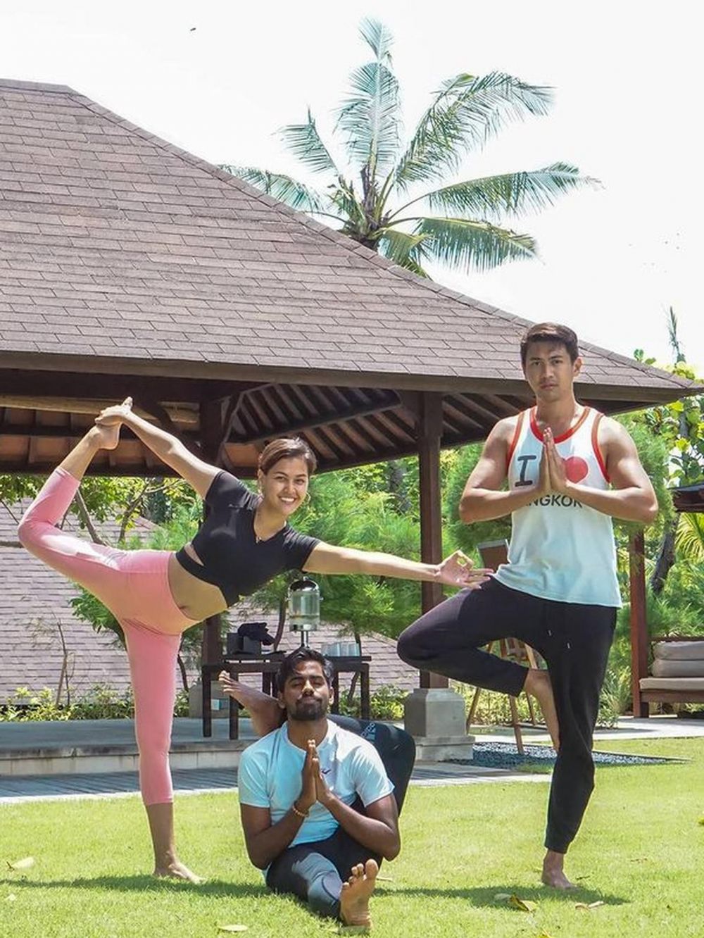 8 Momen Rebecca Tamara dan Hessel Steven liburan di Bali, kompak