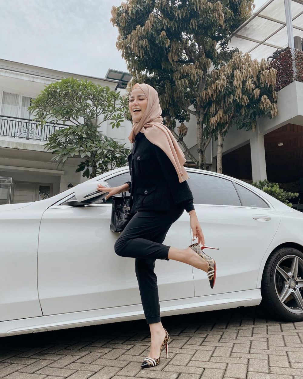 10 Potret terbaru Olla Ramlan, berhasil turunkan berat badan 12 kg