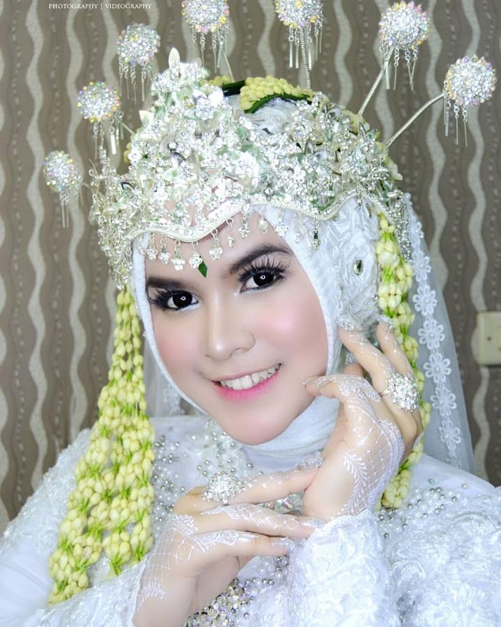 Digelar tertutup, ini 8 momen nikahan Haydar Ali Assegaf & Nada Sikkah