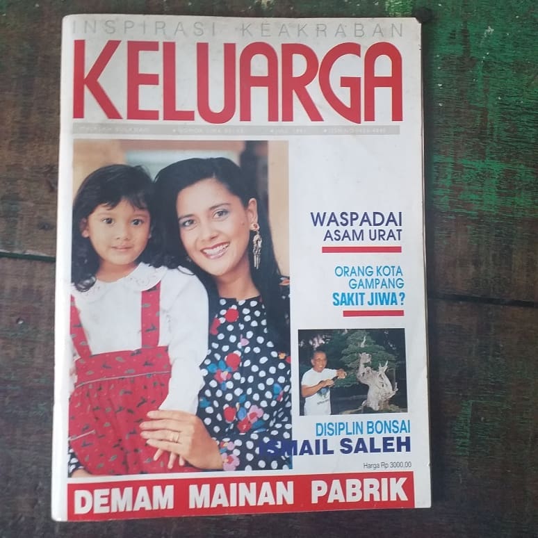 9 Potret Lydia Kandou ketika jadi model majalah jadul, bikin nostalgia