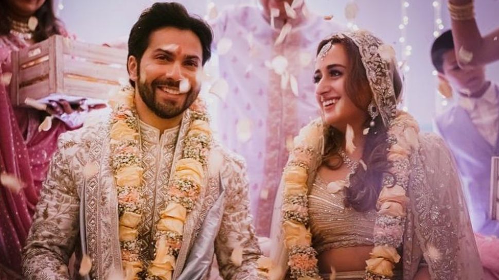 Cerita 5 seleb Bollywood menikah dengan teman sekolah, romantis abis