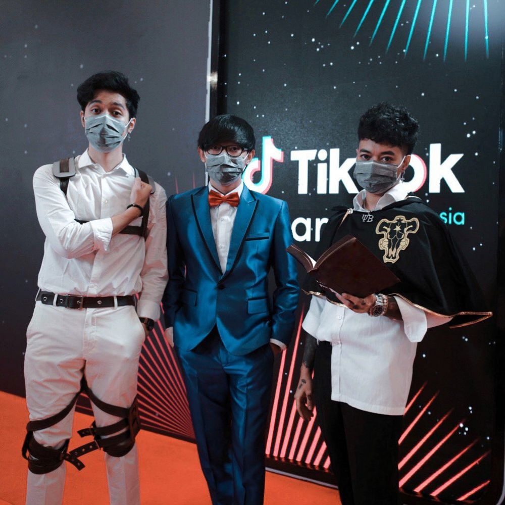 11 Gaya seleb hadiri TikTok Awards 2020, Nia Ramadhani jadi sorotan