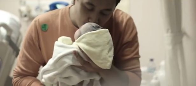 8 Momen haru Caca Tengker melahirkan anak ke-2, penuh kebahagiaan