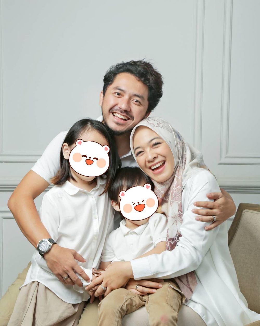 10 Potret transformasi Dian Ayu, dari imut hingga jadi hot mama