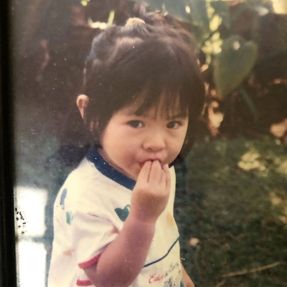 10 Potret transformasi Dian Ayu, dari imut hingga jadi hot mama