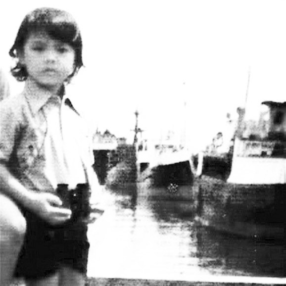 Potret masa kecil 7 sutradara Tanah Air, bikin gemas