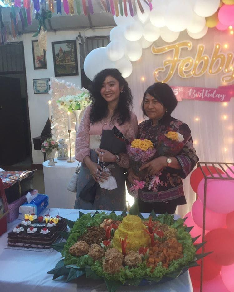 8 Momen perayaan ultah Febby Rastanty ke-25, simpel penuh kehangatan