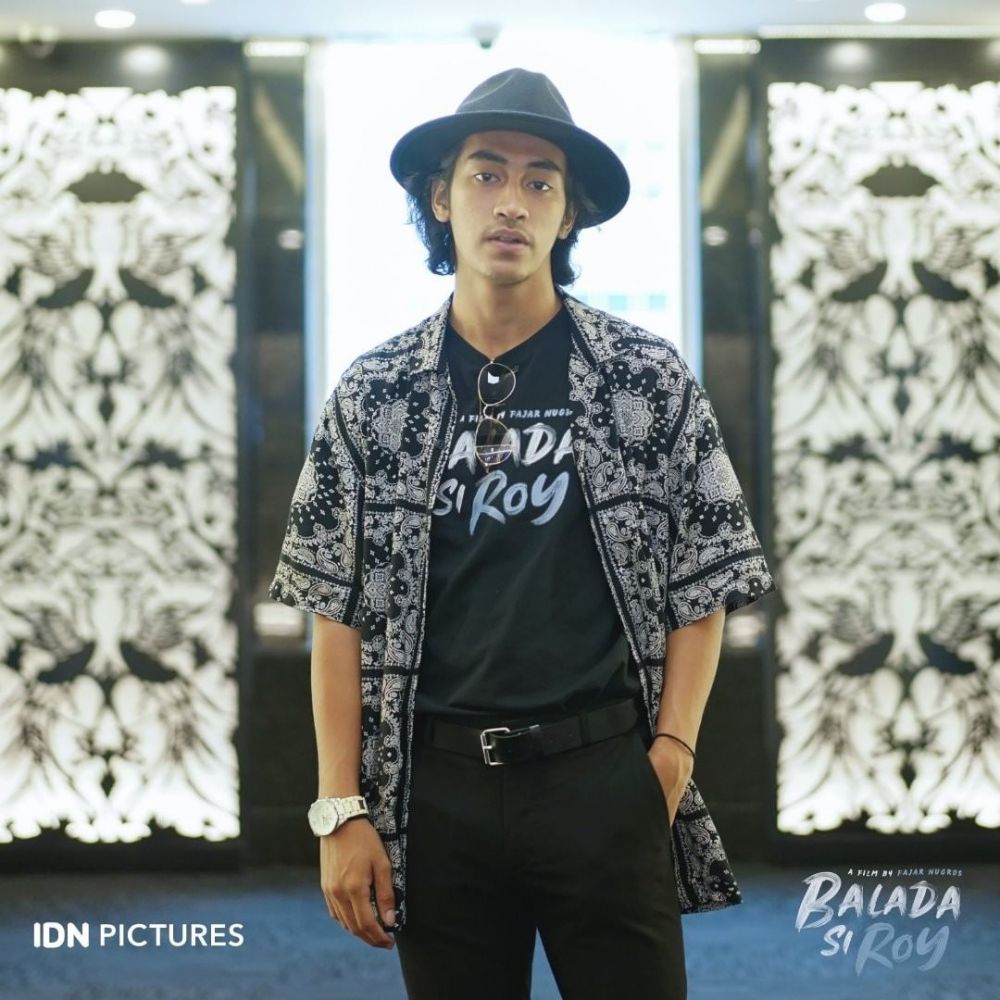 10 Gaya Abidzar di film Balada Si Roy, rambutnya bikin salfok
