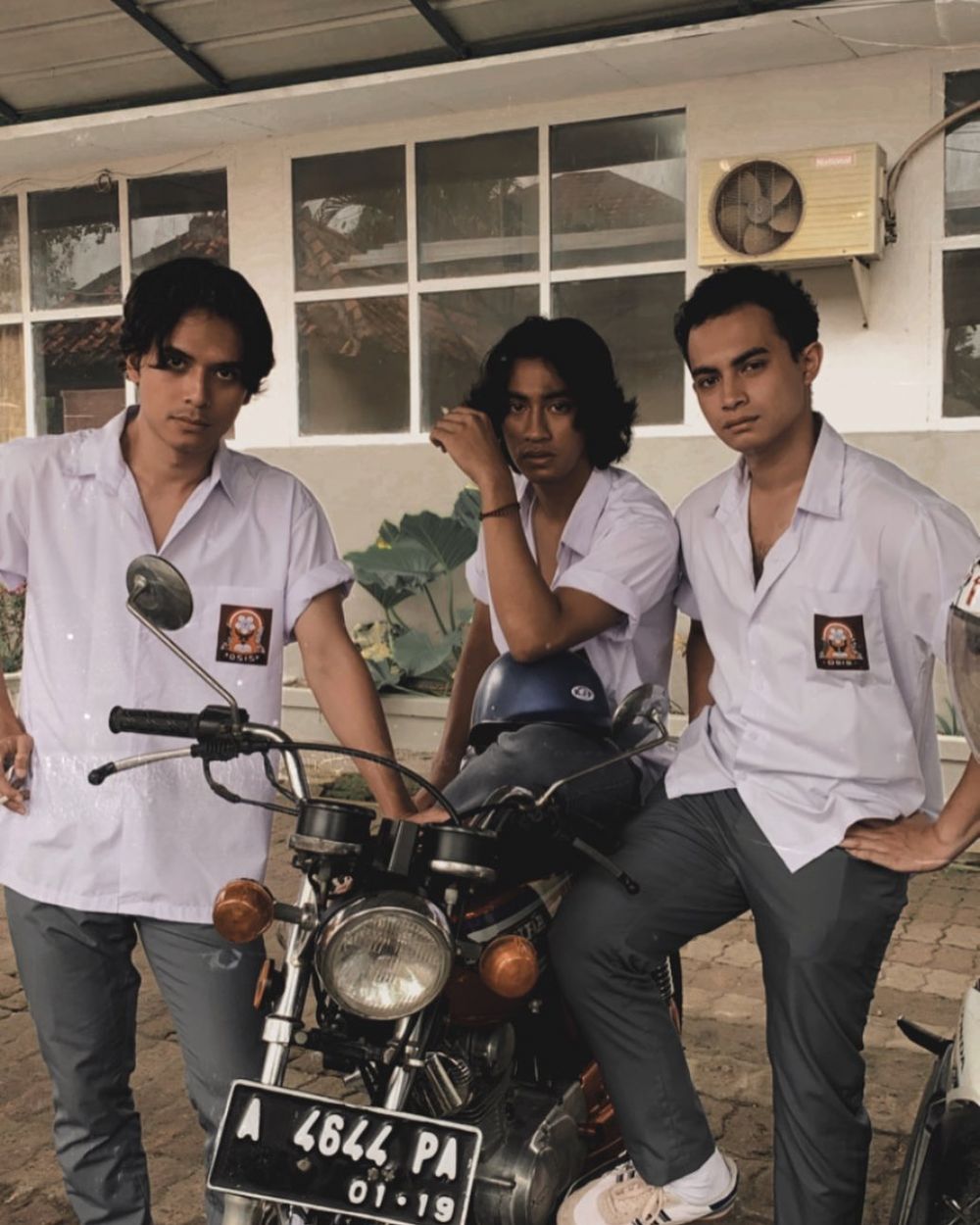 10 Gaya Abidzar di film Balada Si Roy, rambutnya bikin salfok